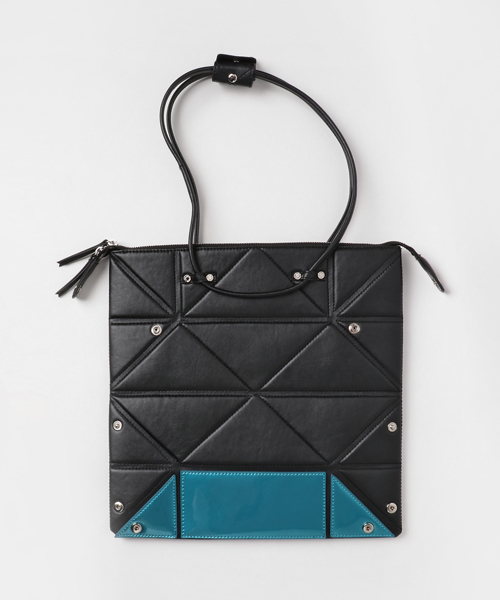 Hanaa-fu（ハナアフ）の「Aries SMALL 変形バッグ 【Hanaa-fu/ハナアフ】（ハンドバッグ・レディース・ホワイト/ブラック/レッド/ブルー/ピンク/オレンジ/イエロー/グリーン/パープル・ONE SIZE）」の3枚目の写真