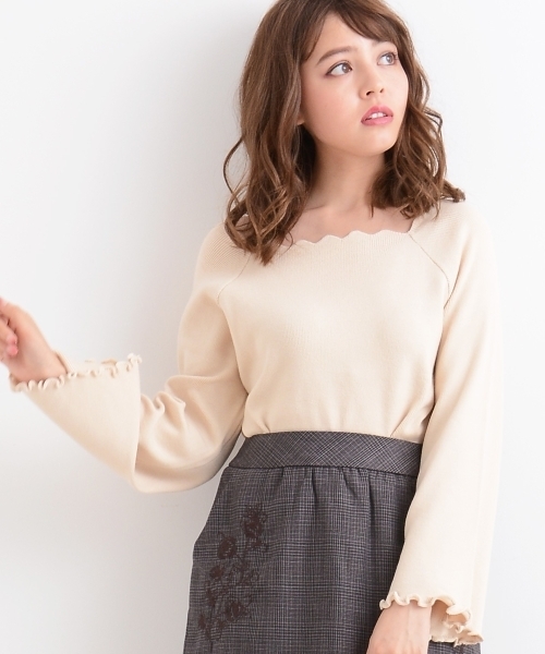 MAJESTIC LEGON（マジェスティックレゴン）の「【WEB限定価格】衿スカラップニットプルオーバー（ニット/セーター・レディース・アイボリー/ボルドー/ラベンダー/グレー/ブラック・MEDIUM）」の8枚目の写真