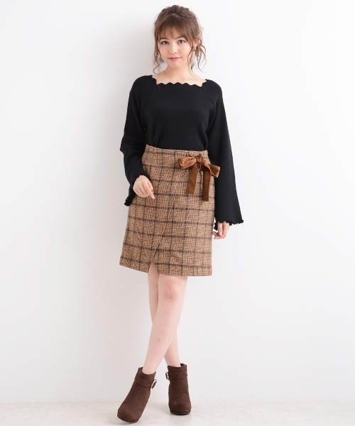 MAJESTIC LEGON（マジェスティックレゴン）の「【WEB限定価格】衿スカラップニットプルオーバー（ニット/セーター・レディース・アイボリー/ボルドー/ラベンダー/グレー/ブラック・MEDIUM）」の10枚目の写真