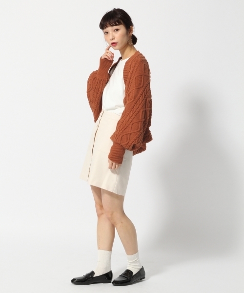 LOWRYS FARM(ローリーズファーム)の「ケーブルモモンガカーディガン 784369(カーディガン/ボレロ・レディース・ブラック/ブラウン/レッド/アイボリー・FREE)」の9枚目の写真