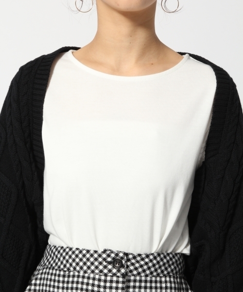 LOWRYS FARM(ローリーズファーム)の「ケーブルモモンガカーディガン 784369(カーディガン/ボレロ・レディース・ブラック/ブラウン/レッド/アイボリー・FREE)」の10枚目の写真