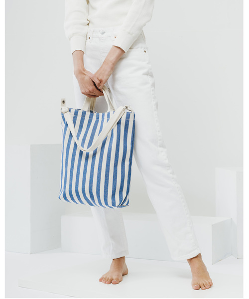 BAGGU(バグー)の「DUCK BAG 184.サマーストライプ/トートバッグ(トートバッグ・レディース・ストライプ・FREE)」の2枚目の写真
