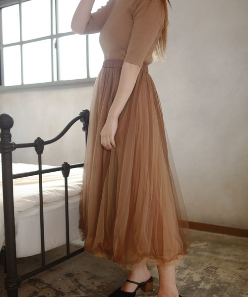 lissi Boutique（リージーブティック）の「チュールロングスカート（スカート・レディース・ブラウン系その他/スモークピンク/グレー系その他・FREE）」の5枚目の写真