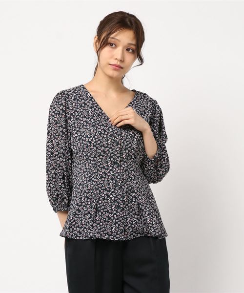 LOWRYS FARM(ローリーズファーム)の「ハナガラタックブラウス 826779(シャツ/ブラウス・レディース・ブラック/ネイビー/イエロー・FREE)」の16枚目の写真