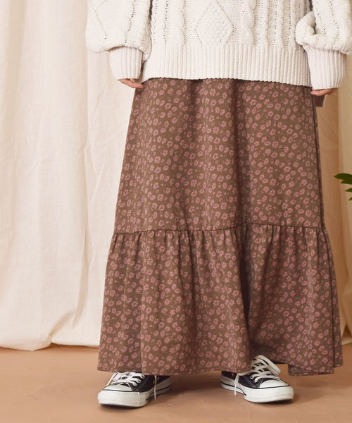w closet(ダブルクローゼット)の「マットサテン花柄ティアードスカート(スカート・レディース・ブラウン/ダークグリーン・FREE)」の18枚目の写真