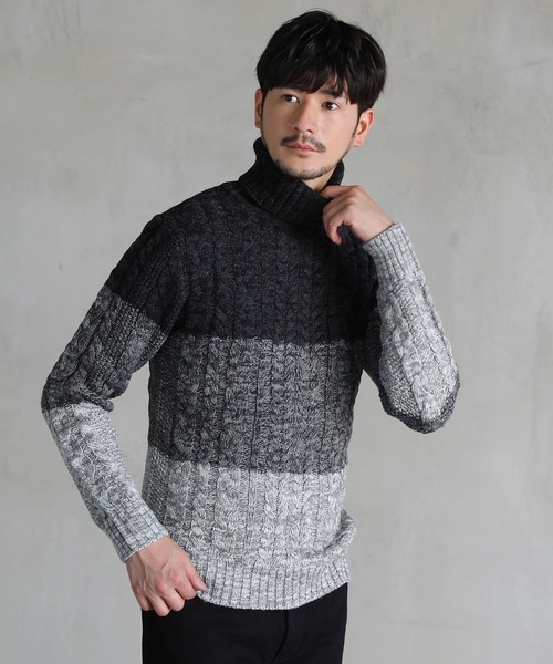 SPU（スプ）の「セミワイドシルエットケーブル編みタートルネックニット（ニット/セーター・メンズ・ワイン/キャメル/レッド系その他/ブルー系その他/ネイビー/インディゴブルー/ブルー/グリーン/カーキ/ベージュ/チャコール/モカ/杢グレー/グレー系その他/ブラック/ブラック系その他/オフホワイト/ホワイト系その他/ホワイト/グレー系その他2/ブルーグレー/ベージュ系/テラコッタ・S/M/L/XL）」の5枚目の写真