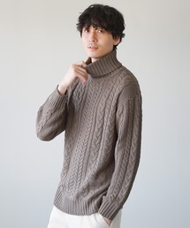 SPU（スプ）の「セミワイドシルエットケーブル編みタートルネックニット（ニット/セーター・メンズ）」