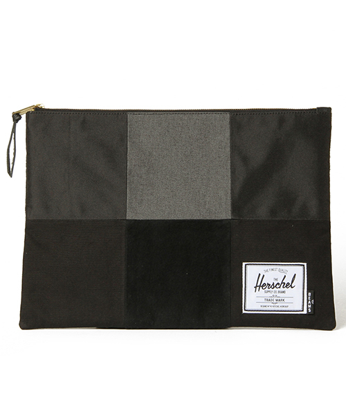 BEAMS(ビームス)の「Herschel×BEAMS / 別注 “Network XL”(BLACK)(クラッチバッグ・メンズ・ブラック・ONE SIZE)」の2枚目の写真