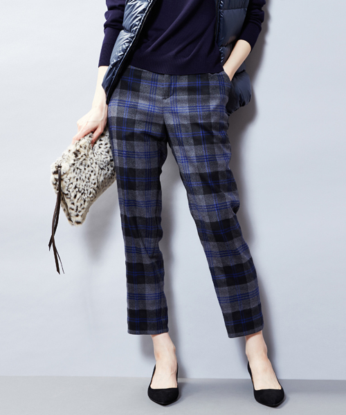 UNITED ARROWS(ユナイテッドアローズ)の「○UAB W/PU チェック パンツ ◆(スラックス・レディース・ネイビー/ブラック・36/40/38/34)」の2枚目の写真