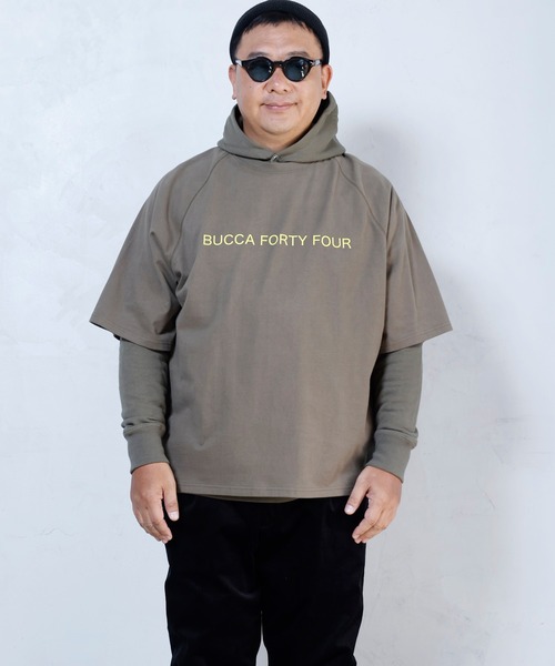 BUCCA 44(ブッカフォーティーフォー)の「【BUCCA 44】オーバーシルエットロゴカットソー(Tシャツ/カットソー・メンズ・ホワイト/カーキ・MEDIUM/LARGE/X-LARGE/XX-LARGE/XXX-LARGE)」の14枚目の写真