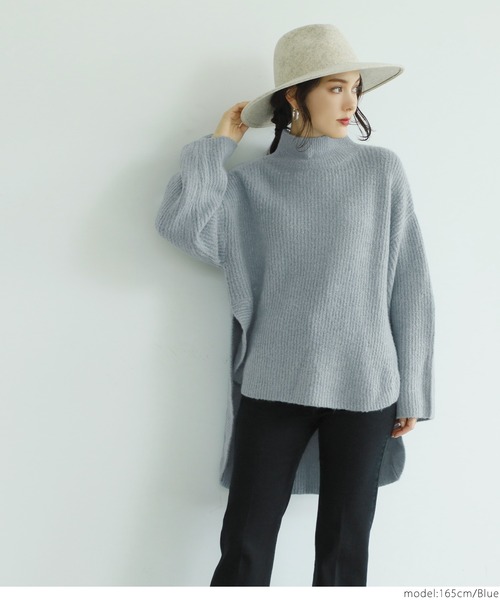 coca（coca）（コカ）の「ラウンドヘムニットトップス（ニット/セーター・レディース・ブルー/アイボリー・ONE SIZE）」の8枚目の写真