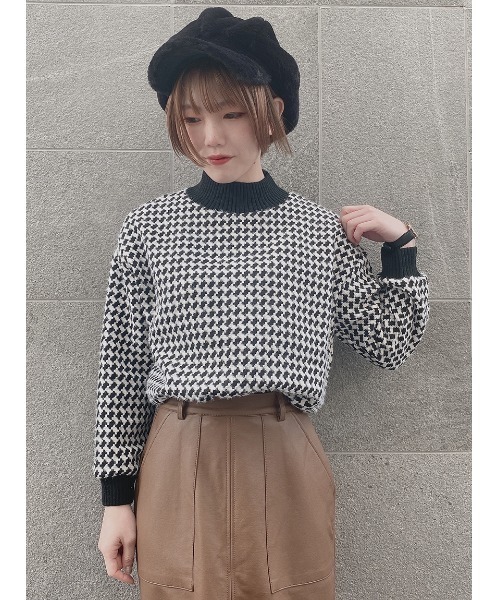 one way（ワンウェイ）の「チェックリブハイネック（Tシャツ/カットソー・レディース・ベージュ/ブラック/ライトブラウン/オレンジ/ブラック系その他/ブラウン系その他/レッド系その他/ダークブラウン・FREE）」の3枚目の写真