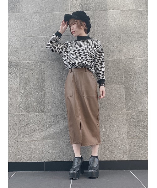 one way（ワンウェイ）の「チェックリブハイネック（Tシャツ/カットソー・レディース・ベージュ/ブラック/ライトブラウン/オレンジ/ブラック系その他/ブラウン系その他/レッド系その他/ダークブラウン・FREE）」の9枚目の写真