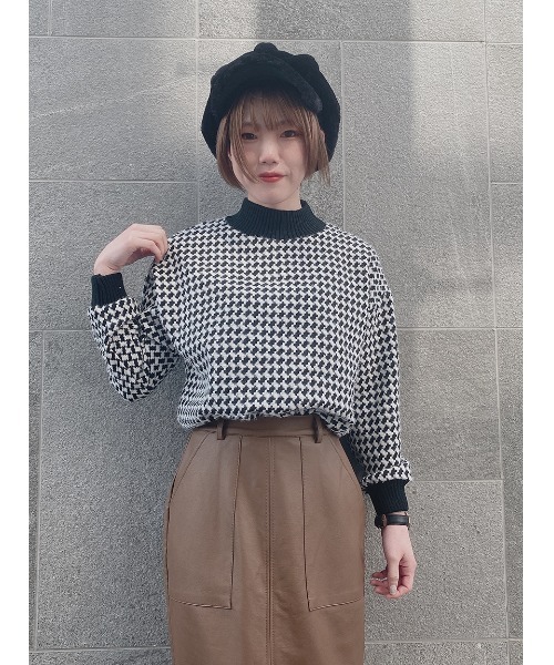 one way（ワンウェイ）の「チェックリブハイネック（Tシャツ/カットソー・レディース・ベージュ/ブラック/ライトブラウン/オレンジ/ブラック系その他/ブラウン系その他/レッド系その他/ダークブラウン・FREE）」の10枚目の写真