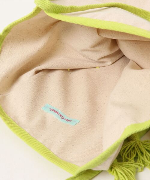 Lilas Campbell（リラキャンベル）の「Lilas Campbell　tassel Tote Bag（トートバッグ・レディース・アイボリー/グリーン・FREE）」の5枚目の写真