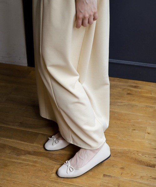 SESTO(セスト)の「ふわふわクッションやわらか素材スクエアトゥバレエシューズ(バレエシューズ・レディース・ブラック/ダークブラウン/パープル/シルバー/アイボリー/ゼブラ/グレイッシュベージュ・22.5cm/23.5cm/24.5cm/23.0cm/24.0cm/25.0cm/22.0cm)」の11枚目の写真