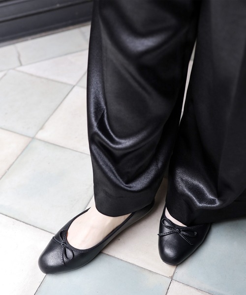 SESTO(セスト)の「ふわふわクッションやわらか素材スクエアトゥバレエシューズ(バレエシューズ・レディース・ブラック/ダークブラウン/パープル/シルバー/アイボリー/ゼブラ/グレイッシュベージュ・22.5cm/23.5cm/24.5cm/23.0cm/24.0cm/25.0cm/22.0cm)」の16枚目の写真