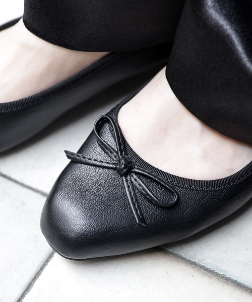 SESTO(セスト)の「ふわふわクッションやわらか素材スクエアトゥバレエシューズ(バレエシューズ・レディース・ブラック/ダークブラウン/パープル/シルバー/アイボリー/ゼブラ/グレイッシュベージュ・22.5cm/23.5cm/24.5cm/23.0cm/24.0cm/25.0cm/22.0cm)」の17枚目の写真