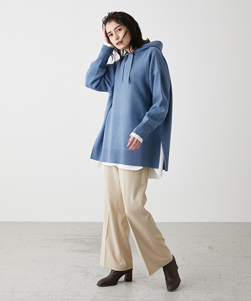 AZUL by moussy（アズールバイマウジー）の「SIDE SLIT KNIT HOODIE /サイドスリットニットフーディ（パーカー・レディース・ライトベージュ/ブラック/ブルー・SMALL/MEDIUM）」の6枚目の写真