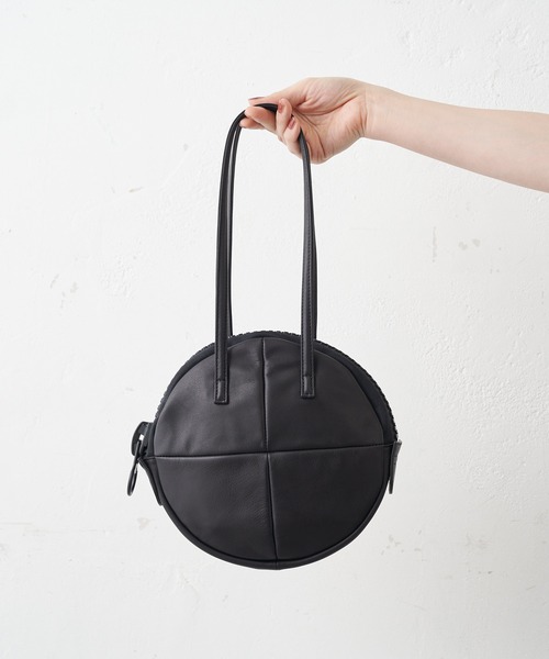 品揃え豊富で Kawa-Kawa（カワカワ）の「【kawa-kawaカワカワ】(15bis)mini006 バッグ