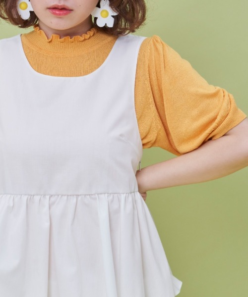 MERLOT（メルロー）の「ハーフスリーブスタンドフリルニット（ニット/セーター・レディース・ホワイト/ブラック/イエロー/グリーン・FREE）」の4枚目の写真