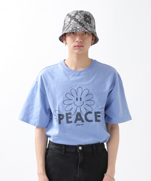 ISTKUNST(イストクンスト)の「ISTKUNST/PEACE FACE TEE 2940866(Tシャツ/カットソー・レディース・ライトブルー/ホワイト/ブラック・LARGE/MEDIUM)」の9枚目の写真