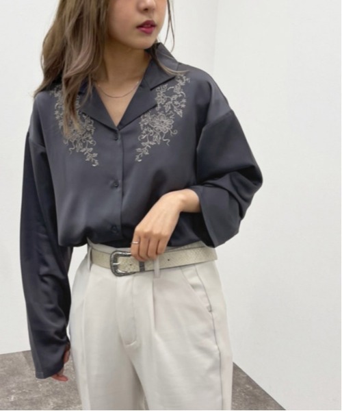 apres jour mignon(アプレジュールミニョン)の「刺繍開襟シャツ【ZOZOTOWN限定アイテム】(シャツ/ブラウス・レディース・ブラック/ブルー/グリーン/ダークブルー・X-LARGE/フリー)」の4枚目の写真
