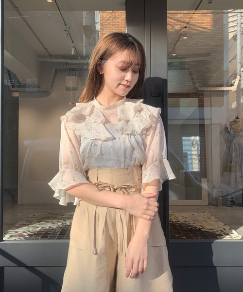 ふるさと納税 ME COUTURE（ミークチュール）の「ベルフラワーシャインブラウス トップス