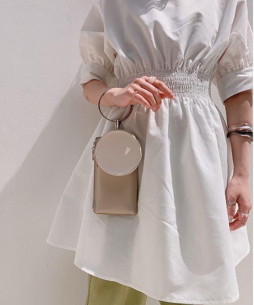 VANNIE U（ヴァニーユー）の「リングハンドルチャームミニショルダーバッグ（ショルダーバッグ・レディース・ホワイト/ブラック/ベージュ・FREE）」の13枚目の写真