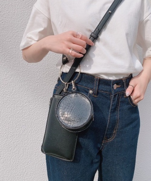 VANNIE U（ヴァニーユー）の「リングハンドルチャームミニショルダーバッグ（ショルダーバッグ・レディース・ホワイト/ブラック/ベージュ・FREE）」の22枚目の写真