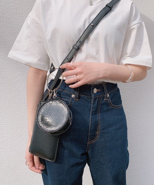 VANNIE U（ヴァニーユー）の「リングハンドルチャームミニショルダーバッグ（ショルダーバッグ・レディース・ホワイト/ブラック/ベージュ・FREE）」の11枚目の写真