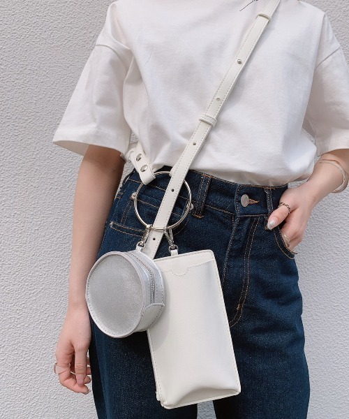 VANNIE U（ヴァニーユー）の「リングハンドルチャームミニショルダーバッグ（ショルダーバッグ・レディース・ホワイト/ブラック/ベージュ・FREE）」の19枚目の写真