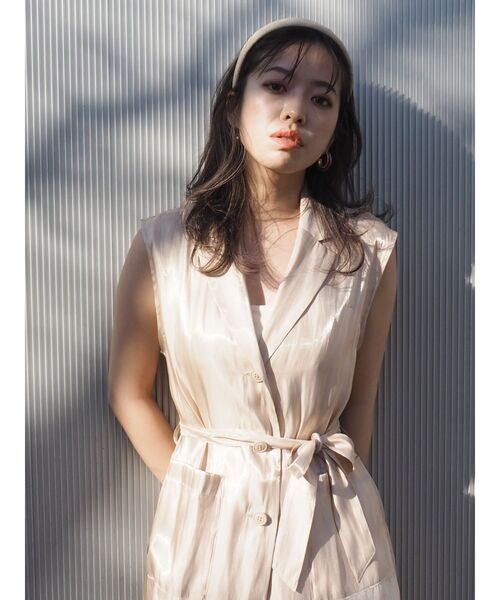 EVRIS（エヴリス）の「マットサテンカチューシャ（カチューシャ・レディース・ブラック/ベージュ・FREE）」の5枚目の写真