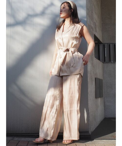 EVRIS（エヴリス）の「マットサテンカチューシャ（カチューシャ・レディース・ブラック/ベージュ・FREE）」の6枚目の写真