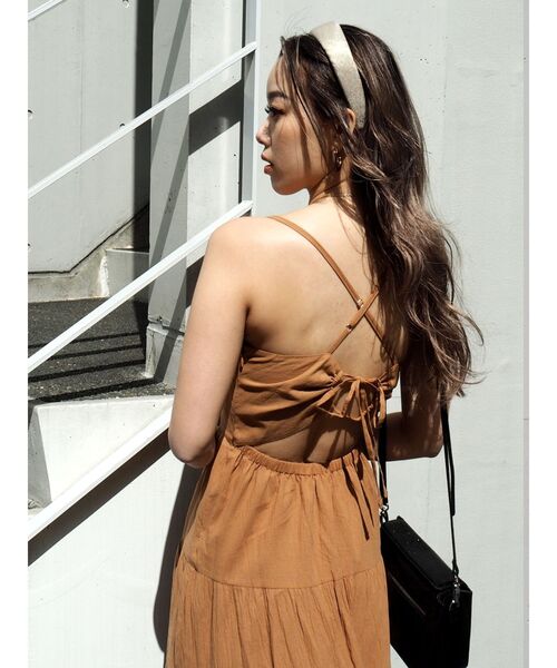 EVRIS（エヴリス）の「マットサテンカチューシャ（カチューシャ・レディース・ブラック/ベージュ・FREE）」の7枚目の写真