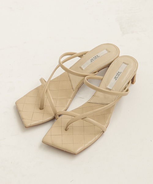 CAPRICIEUX LE'MAGE（カプリシューレマージュ）の「クロスストラップサンダル（サンダル・レディース・ブラック/アイボリー・39/37）」の3枚目の写真