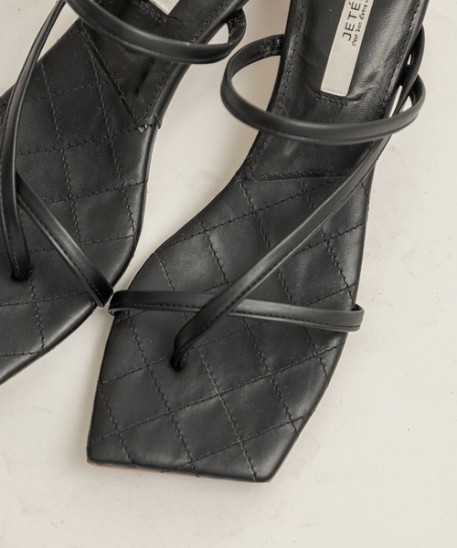 CAPRICIEUX LE'MAGE（カプリシューレマージュ）の「クロスストラップサンダル（サンダル・レディース・ブラック/アイボリー・39/37）」の9枚目の写真