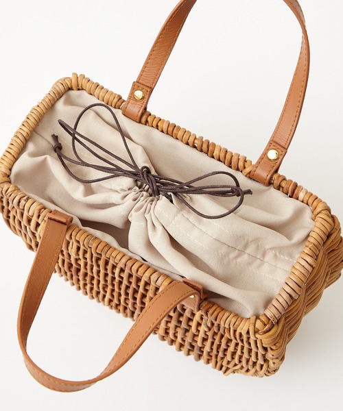 ふりふ（フリフ）の「アラログレザーラウンドトート（トートバッグ・レディース・ブラック/ベージュ・FREE）」の7枚目の写真