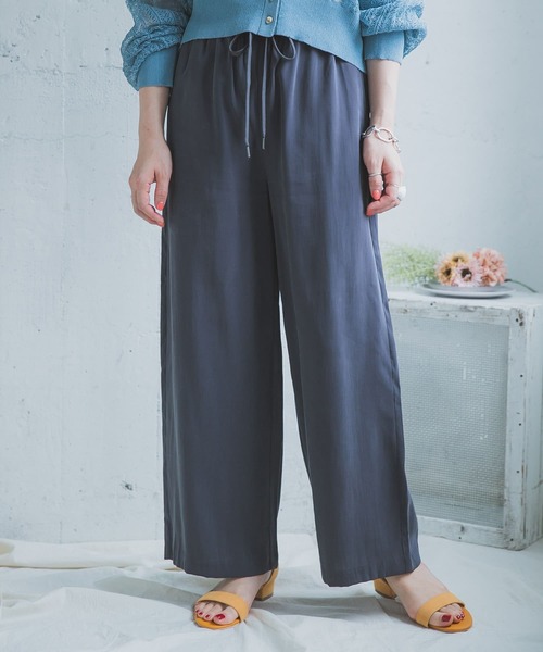 ITEMS URBANRESEARCH（アイテムズ アーバンリサーチ）の「ルーズワイドパンツ（その他パンツ・レディース・カーキ/ベージュ/チャコールグレー・FREE）」の2枚目の写真