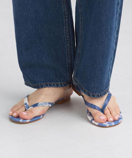 green label relaxing（グリーンレーベルリラクシング）の「別注[ ナイアス ] NAIAS SC タイダイ サンダル（サンダル・レディース・ベージュ/ピンク/イエロー/オレンジ/コバルトブルー・M(36)/L(37)）」の2枚目の写真