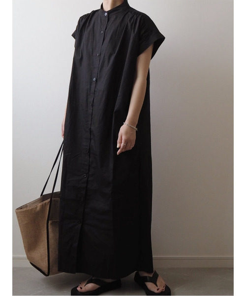 ISOOK（アイスー）の「Stand collar shirt one-piece / スタンドカラーシャツワンピース（mi select）（シャツワンピース・レディース・ダークベージュ/ブラック・FREE）」の2枚目の写真
