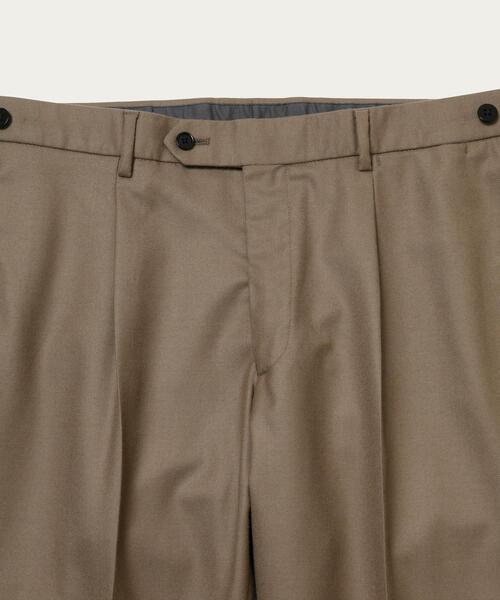 UNITED ARROWS（ユナイテッドアローズ）の「＜UNITED ARROWS＞ サキソニー サイドアジャスター パンツ R-MODEL（スラックス・メンズ・ベージュ・44/46/48/50/52/54/42）」の8枚目の写真