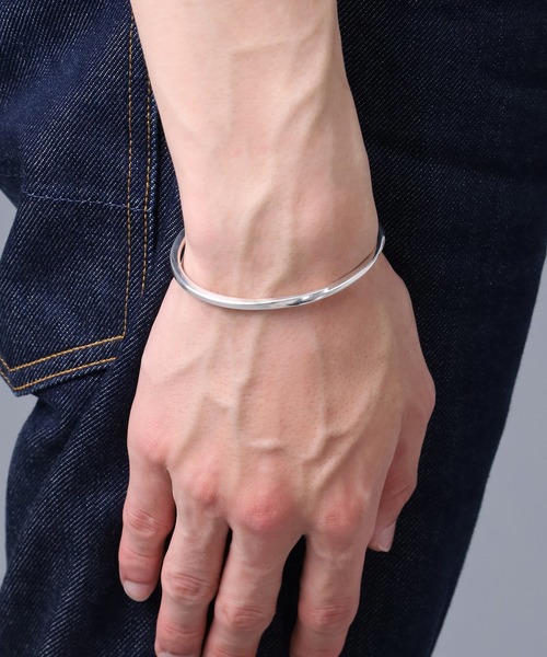 LION HEART（ライオンハート）の「“for Gift”スリムバングル（フィロ）/シルバー925【LION HEART / ライオンハート】（バングル/リストバンド・メンズ・シルバー・ONE SIZE）」の9枚目の写真