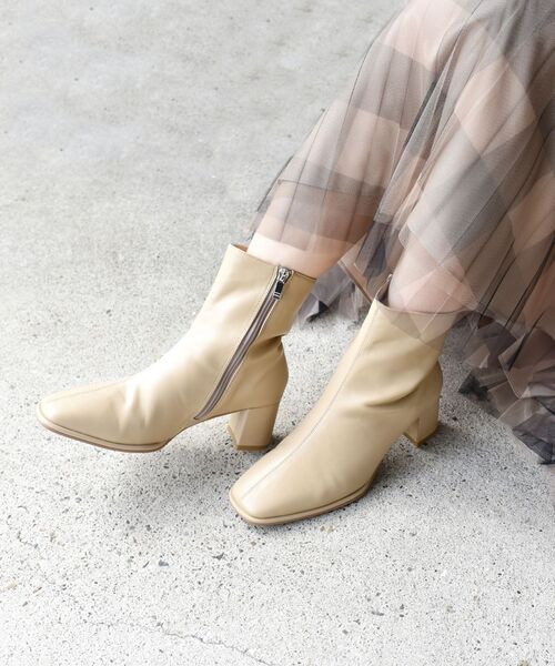 SHIPS（シップス）の「【WEB限定】ニュアンスカラーバリエーションブーツ◇（ブーツ・レディース・ライトブルー/ブラック/ベージュ/ブラウン/オフホワイト/ミント・80/70/60/55）」の5枚目の写真