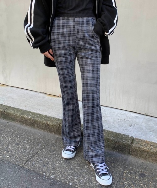 RASVOA（ラスボア）の「チェックカラーフレアパンツ（その他パンツ・レディース・ベージュ/ブラウン/グレー・FREE）」の2枚目の写真