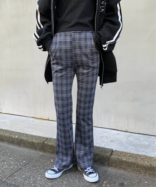 RASVOA（ラスボア）の「チェックカラーフレアパンツ（その他パンツ・レディース・ベージュ/ブラウン/グレー・FREE）」の4枚目の写真