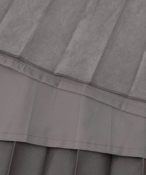 KBF（ケイビーエフ）の「スエードプリーツスカート（スカート・レディース・チャコールグレー/ブルー/アイボリー・ONE）」の15枚目の写真