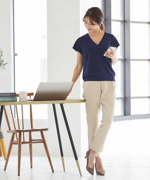 KOBE LETTUCE（コウベレタス）の「[ 2点セット ]リモートワークVネックブラウス×トートバッグSET（シャツ/ブラウス・レディース・ネイビー/オフホワイト/ピンクベージュ・FREE）」の19枚目の写真