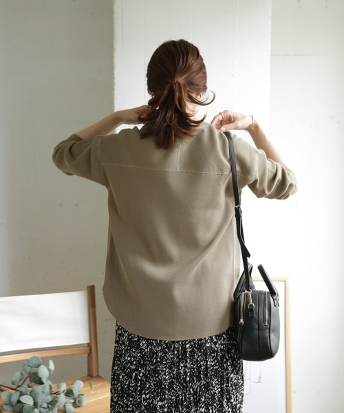 URBAN RESEARCH DOORS（アーバンリサーチドアーズ）の「サーマルキーネックカットソー（Tシャツ/カットソー・レディース・ブラック/オフホワイト/カーキ・ONE）」の22枚目の写真