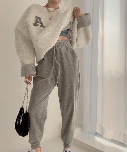 Diosfront（ディオスフロント）の「オーバーサイズロゴワッペンボアブラウス（シャツ/ブラウス・レディース・オフホワイト/モカ/ピンク・FREE）」の10枚目の写真